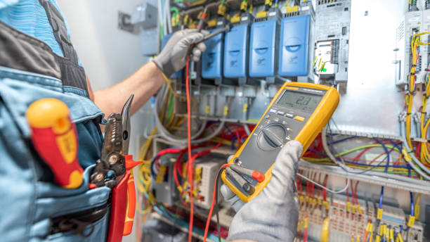Best Electrical Contractors for Businesses  in Forest Park, IL